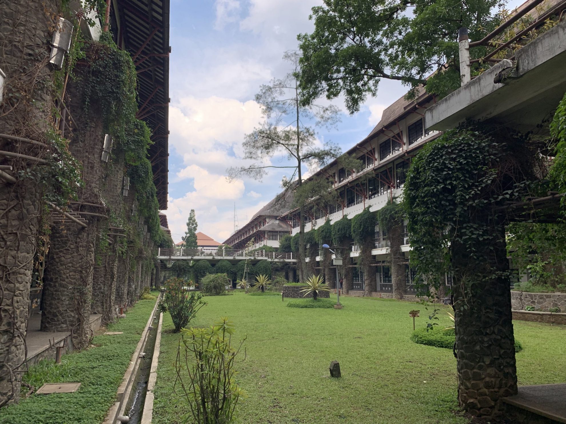 バンドン工科大学