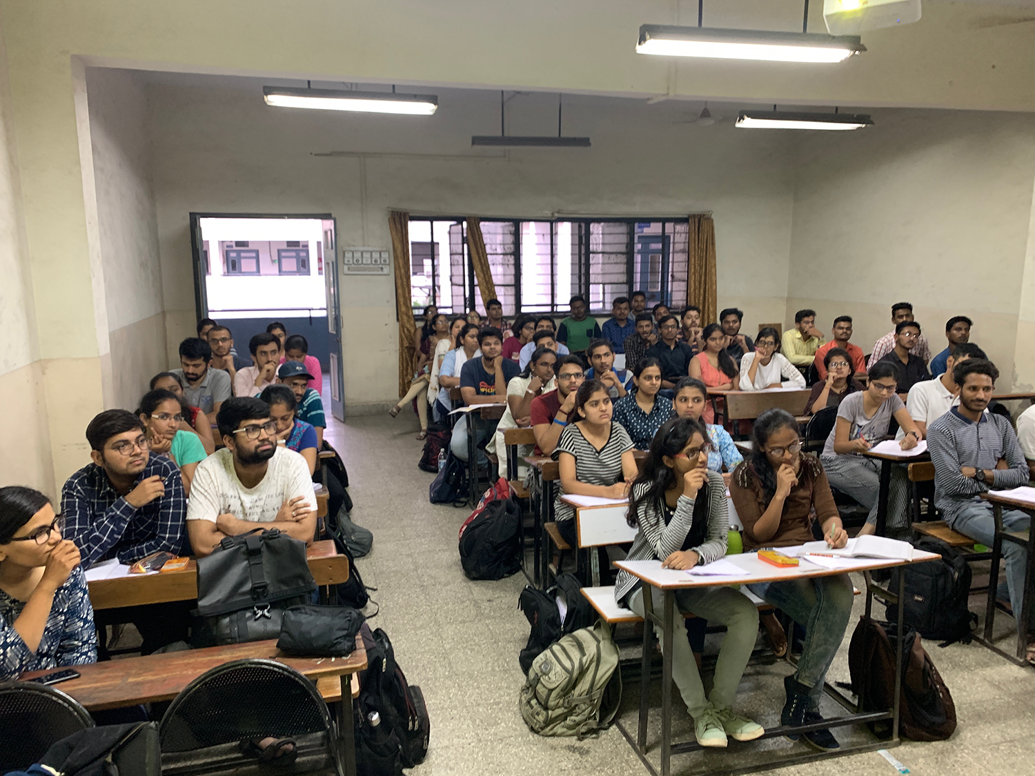 プネ大学で「Study Go Work JAPAN 日本語授業」説明会を開催